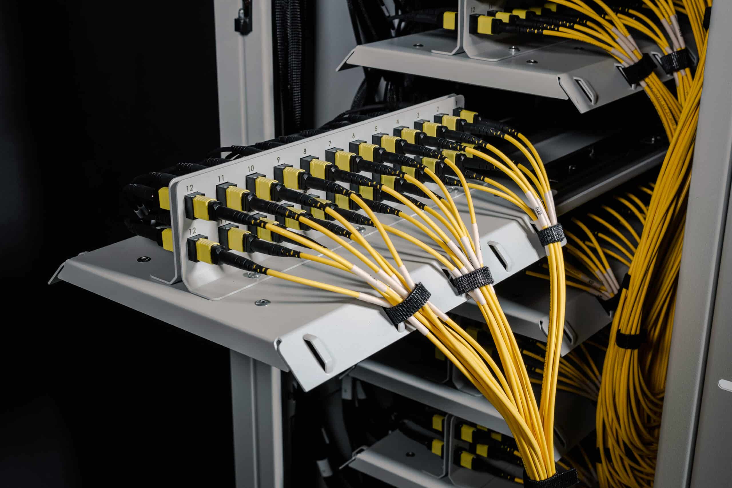 Optimum 2RU Fiber Patch Panel